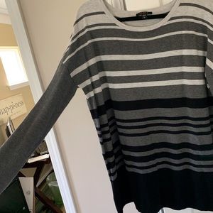 Cyrus Tunic sweater EUC